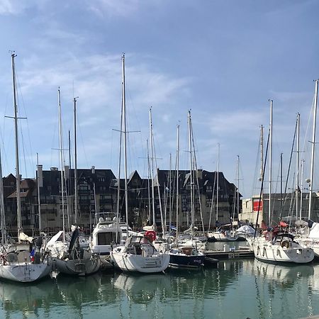 Le Pullman Apartment Deauville Bagian luar foto