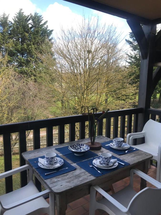 Le Pullman Apartment Deauville Bagian luar foto